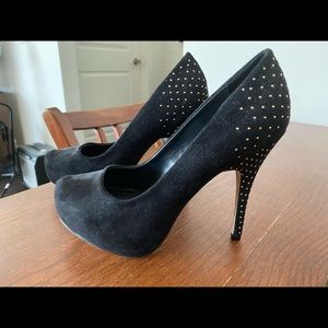 Black suede platform heel
